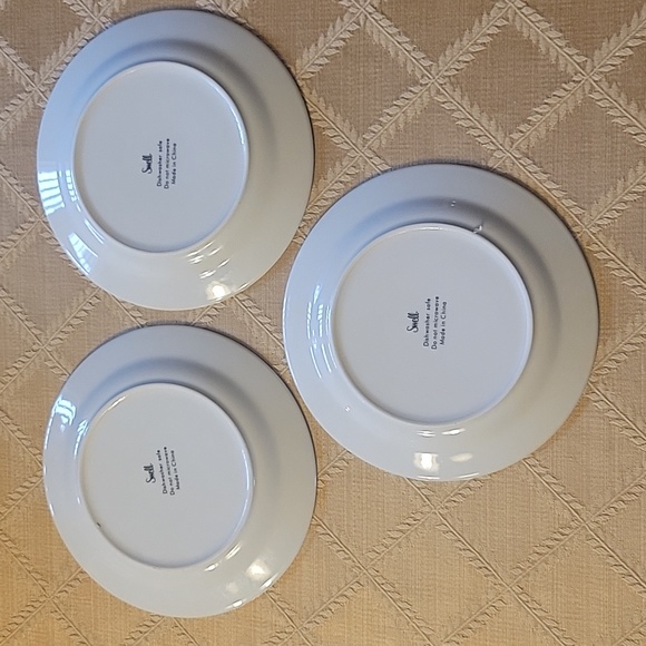 Merry, Joy, Happy 7 inch plates, Perfect For The Holidaya - Picture 3 of 3